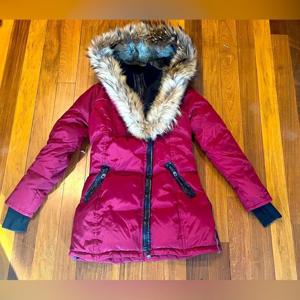 Nicole Benisti red down parka double zip rabbit fur lined coyote trim hood sz M